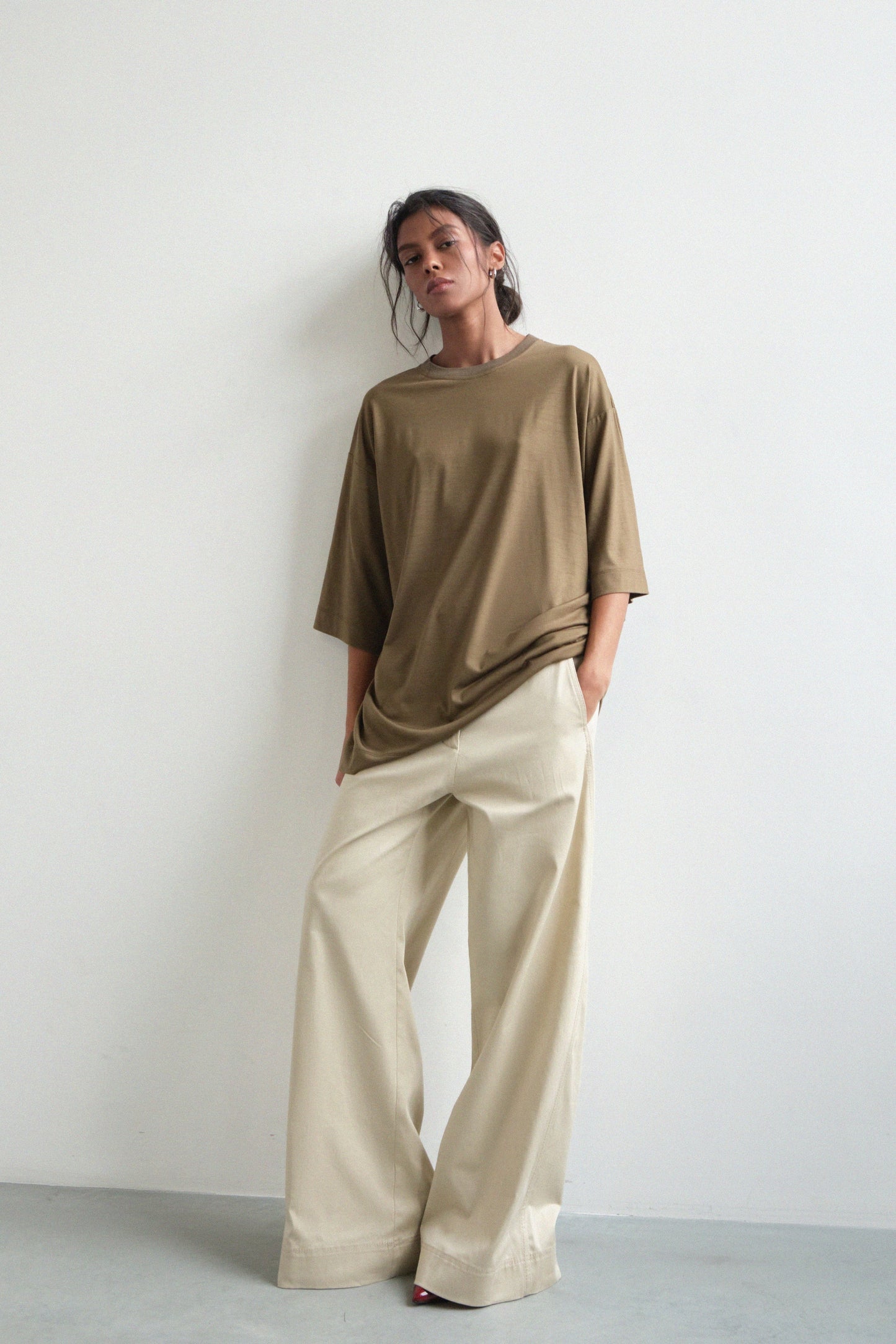 Oversize-T-Shirt in Oliven-Braun IVA RYCH